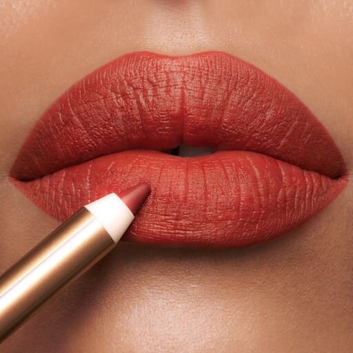 LIP CHEAT MARK OF A KISS
