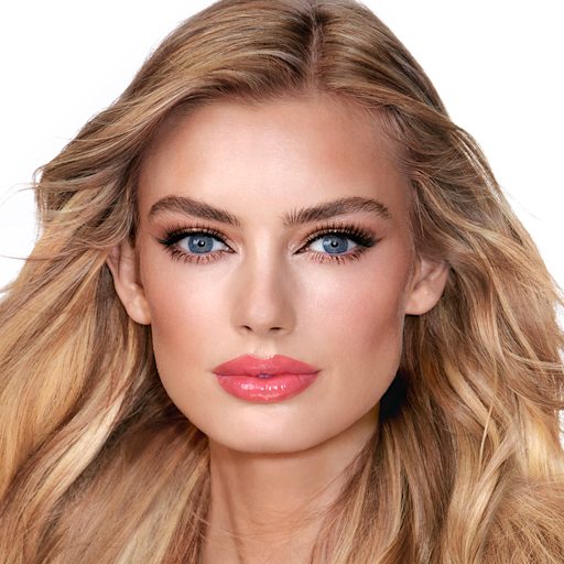THE SUPERMODEL LIGHT